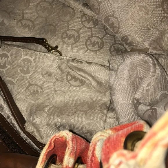 Michael Kors Canvas Tie Dye Red and Cream Tote EUC - Picture 5 of 6